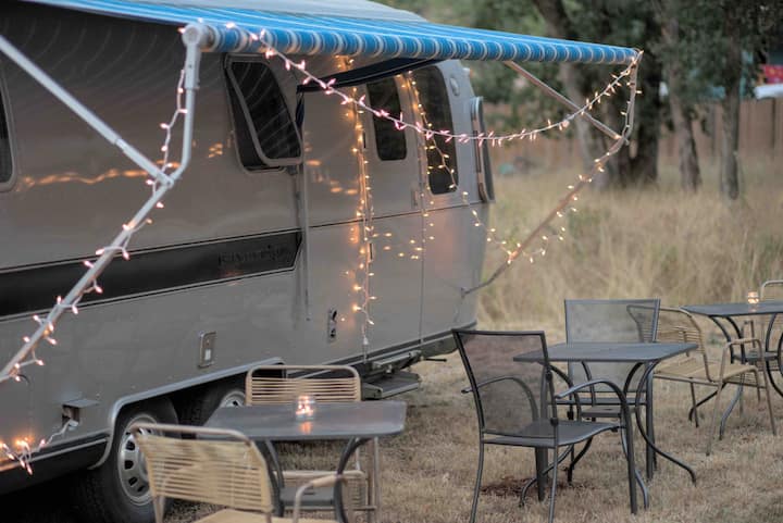 Retro Remodeled Airstream…with Room To Roam.. - ユージーン, OR