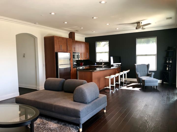 Private Apartment, In Beautiful Woodland Hills - Los Ángeles, CA