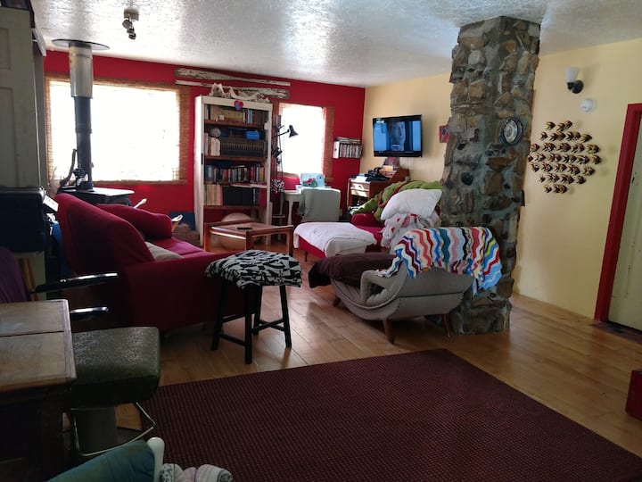 Small Room In The Country - Manzanita, OR