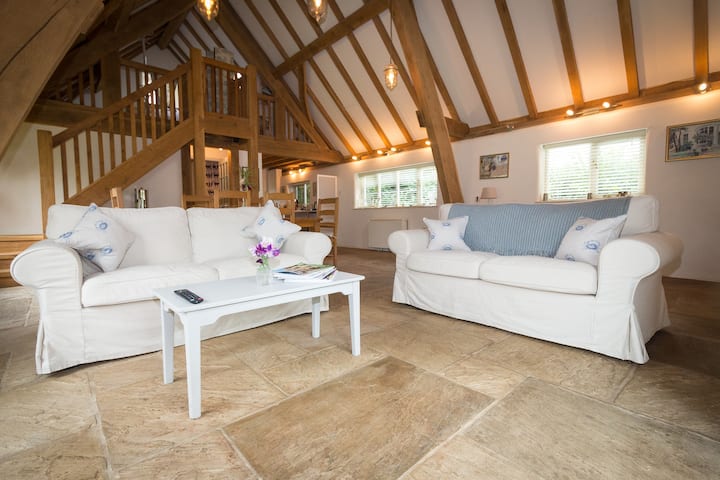 Ashwell Barn - Chedworth - Heart Of The Cotswolds - Cirencester