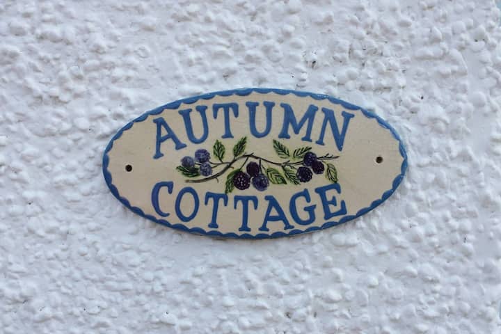 Autumn Cottage - Hunmanby