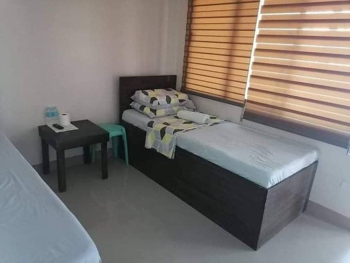 Lgu Accredited Quarantine Room With 2 Single Beds - Anilao