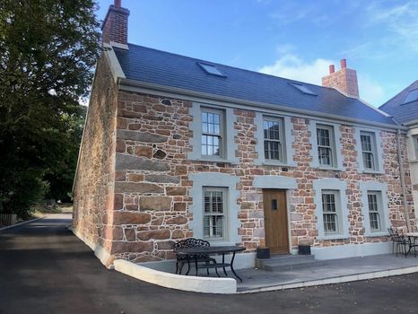 Historic Country Cottage In Trinity, Jersey - Guernesey