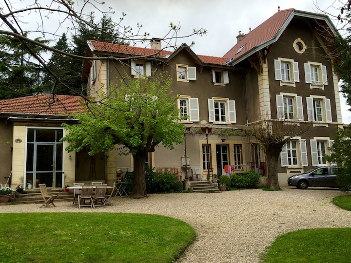 Villa Cazot Chambre Rez-de-jardin - Saint-Genis-Laval
