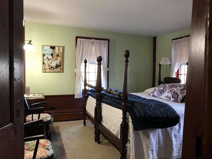 1 King Bed, Private Bath, #6 - Chatham, MA