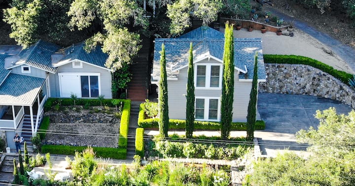 Romantic Napa Valley Cottage - Pope Valley, CA