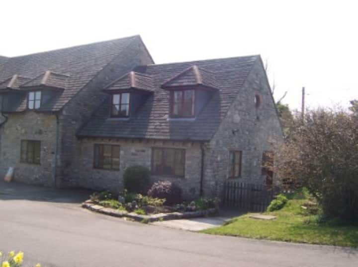 Spacious Accommodation In A Peaceful Setting. - Swanage