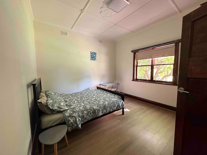 Bedroom With Comfortable Mattress - Adelaide