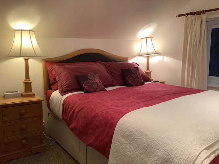 Bath, Family Suite Double Room And Small Twin Room - Westbury, UK