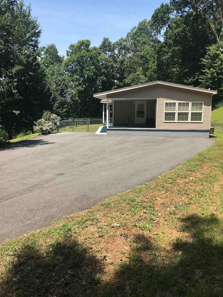 3 Bedroom 5 Mins To The Casino.centrally Located!! - Cherokee, NC