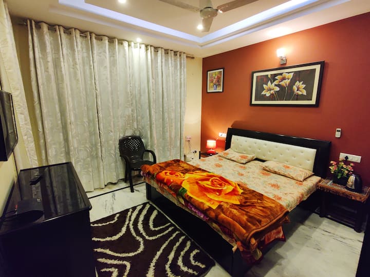 Perfect Room, Sector 78 (Airport Road) - Sahibzada Ajit Singh Nagar