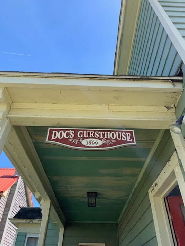 Doc's Guesthouse - Hospital For The Soul! - Davis, WV