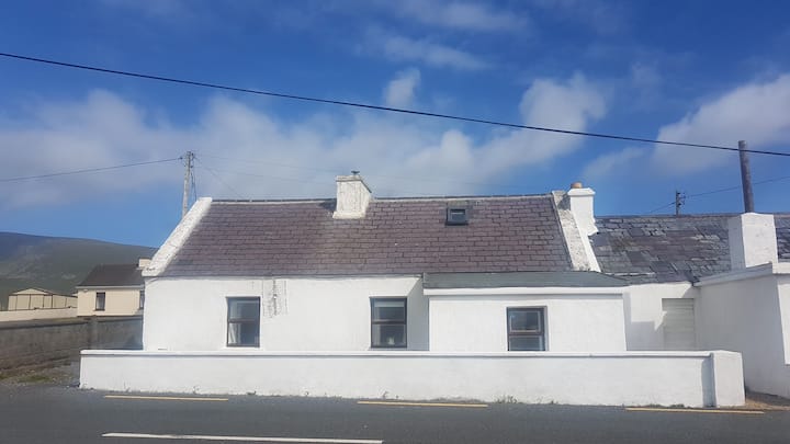 Sea View Cottage - Dooagh, Achill Island - County Mayo