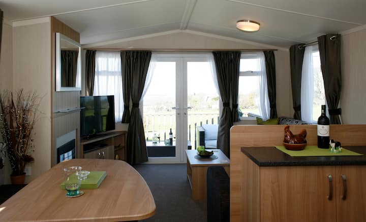 Tranquil Snowdonia & Cosy Bbq Hut Available - 安格爾西島