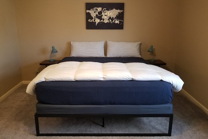 2 Bedroom Home-clean, Spacious, Convenient - Evansville