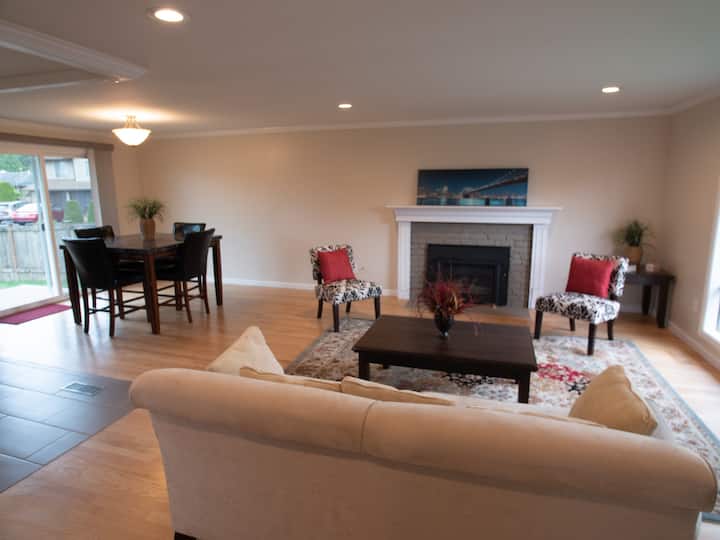 Elegant Home In Redmond - Ready To Relax - Redmond, WA