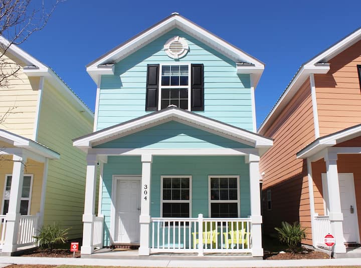 Comfortable Cottage One Block To Beach! - Myrtle Beach, SC