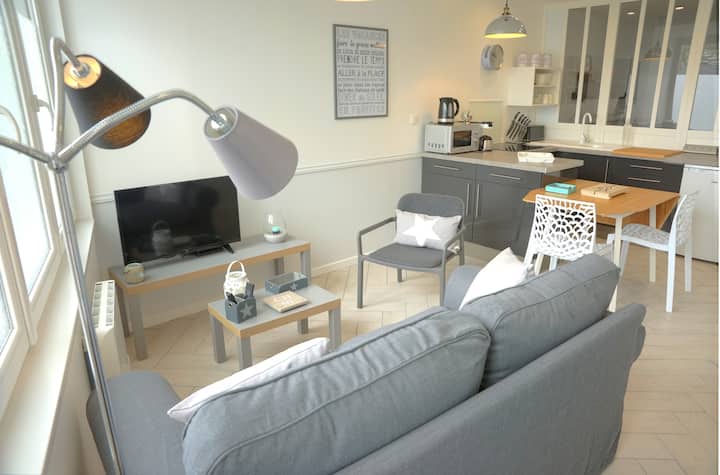 Beautiful Apartment, Refurbished, Close To The Beach - Barneville-Carteret
