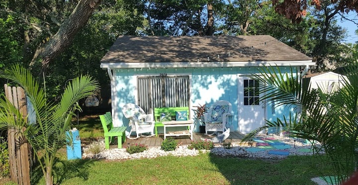 Its A "Sweet Little Cottage On Oak Island" - Oak Island, NC
