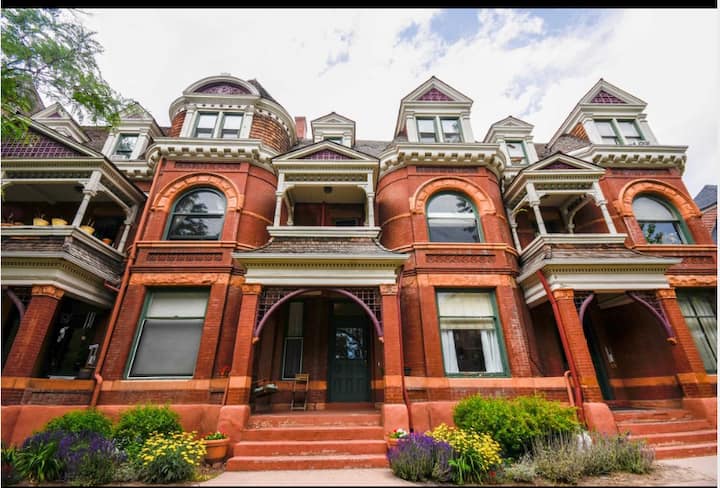 Historic Townhome For Rent In The Heart Of Denver - North Park Hill - Denver