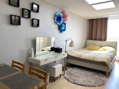 Compare cheap apartments in Pyeongtaeksi by cozycozy