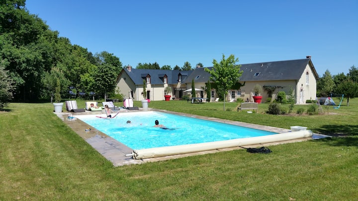 Maison Familiale, Région Centre-val De Loire - 布爾吉