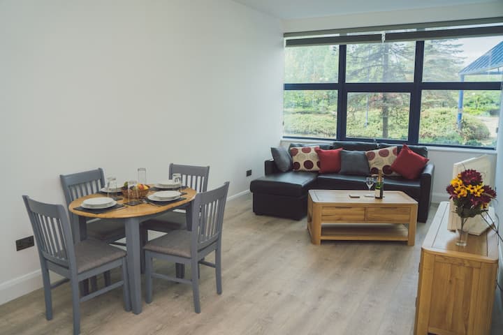 Large New Apartment In Central Telford Near M54 - Telford