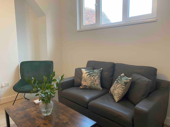 2-bedroom Serviced Apartment - Southend-on-Sea