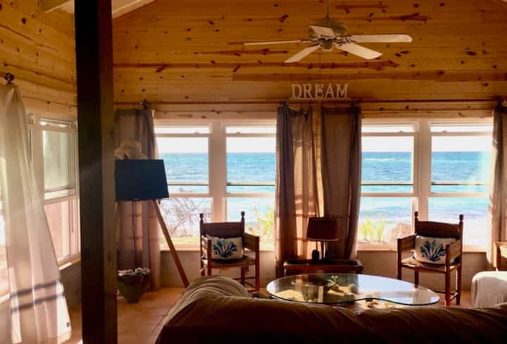 Doc's Pink Cottage South: Oceanside 3/1 - Bahamas