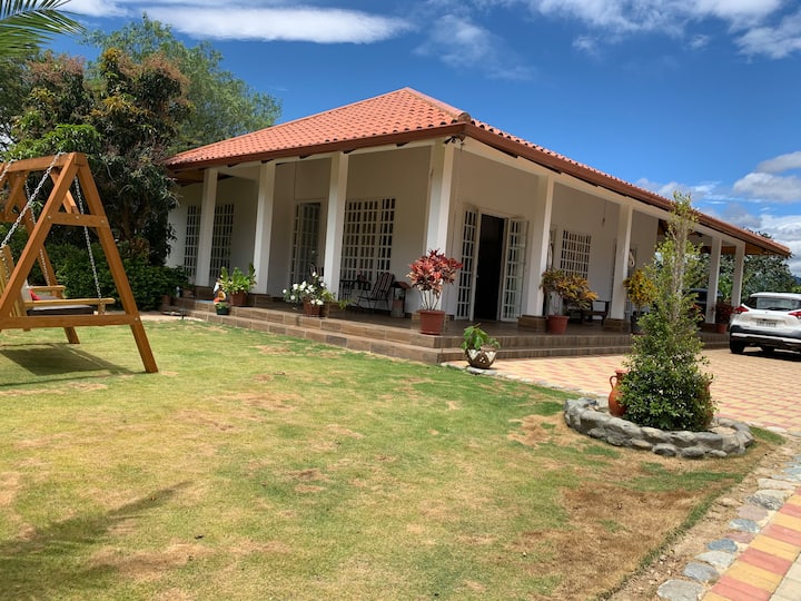 Casa De Campo Moderna, Disponible Solo Para Ti. - Amazonas, Peru