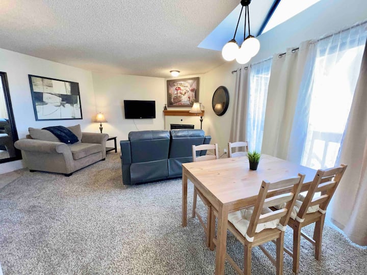 Lovley 1 Bedroom Condo In Dtc With Full Kitchen! - Cherry Creek, CO