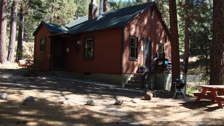 Charming Cabin ~ 40 Acres On Scenic Middle Fork Of Feather River - Graeagle, CA