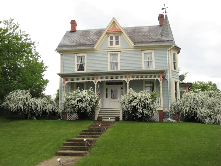 Precioso, Histórico, Casa Confortable Para Visitar A La Familia O Amigos. - Lovettsville, VA