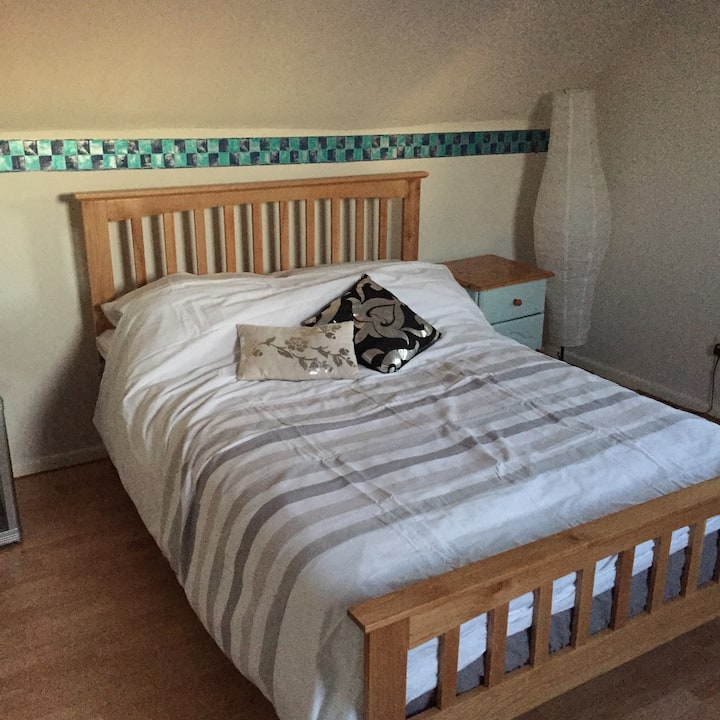 Large Double Near - Stowe Silverstone & Bicester - Bicester