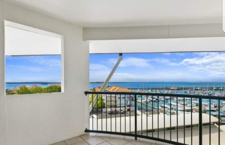 Gorgeous One Bedroom Unit  Marina And Ocean Views - Hervey Bay