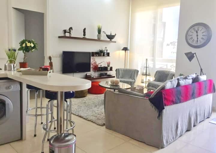 Chic One Bedroom Apartment In Downtown Saifi - Bejrut