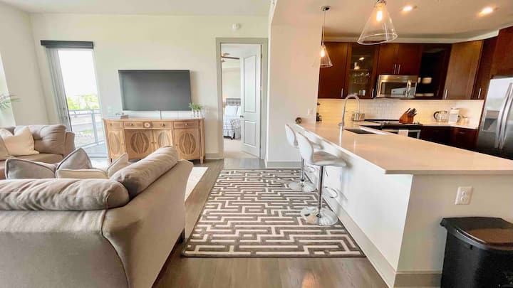 Luxury Living | Tysons | Home Away From Home - Annandale, VA