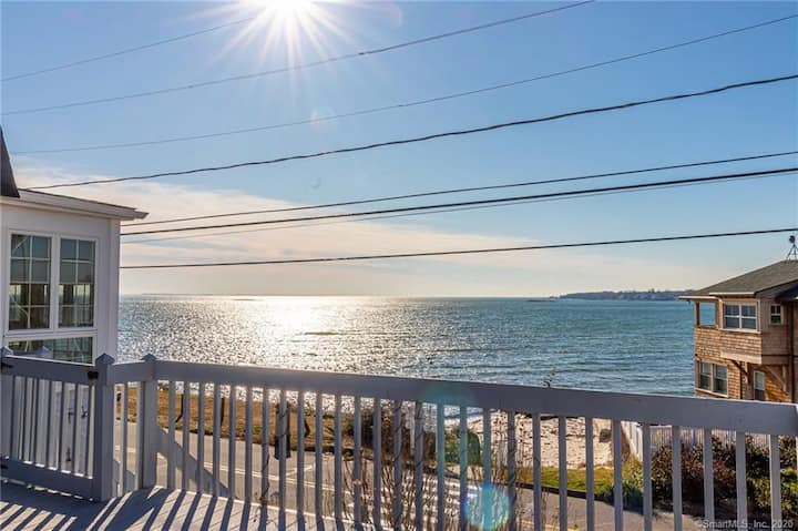 Sleep To The Sound Of The Waves. Watch The Sun Set From The Deck! Secluded Beach - Old Lyme, CT