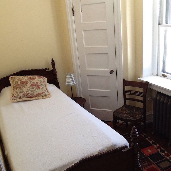 Cozy Private Room Sleeps 1 - Walnut Hill - Philadelphia