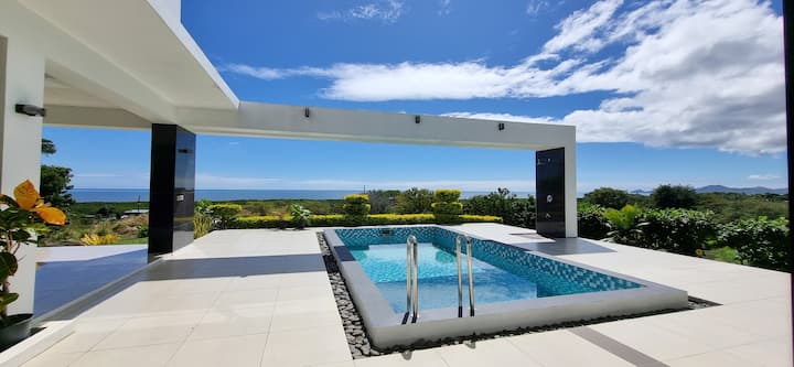 Fiji - Designer Home With Pool & Seaviews. Villa. - Fidji