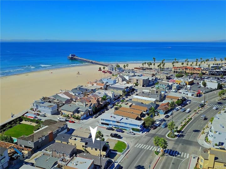 Beach Bungalow - Newport Beach, CA