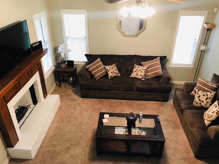 Luxurious Townhouse W/ Wifi, Sanitized And Clean!! - Jackson