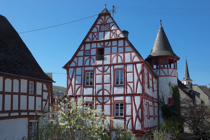 Altes Rathaus Pünderich, Mosel - Zell