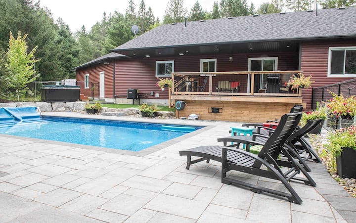 Pool House - Algonquin Provincial Park