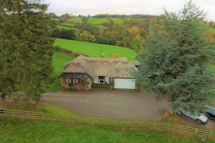 Little Thatched Cottage - Derbyshire