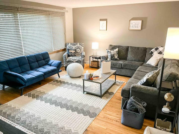3 Bed Cozy Home Minute From Bill’s Stadium. - 함부르크