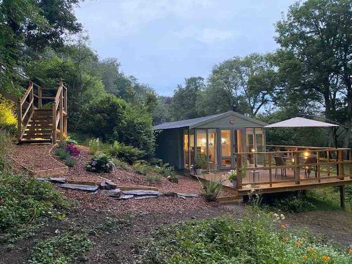 Bluebell Riverside Cabin With Wood Fired Hot Tub - Cornwall