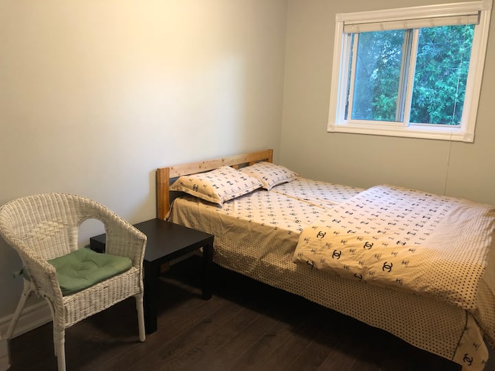 Cozy Room For Vacation - Markham