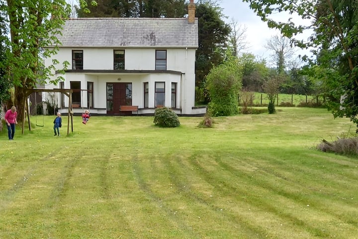 Stunning 4 Bedroom Self Catering Farm House - Fermanagh