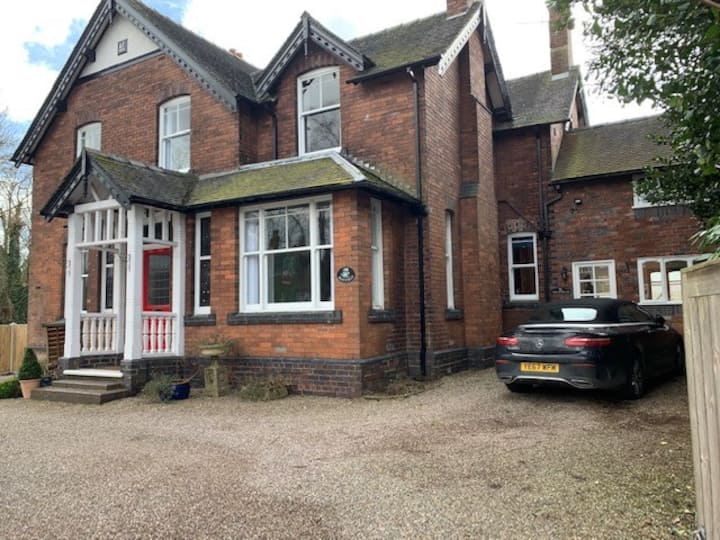 The Stables, A Delightful, Self Contained Annex. - Stoke-on-Trent
